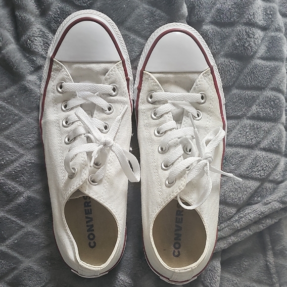 Converse White and Red Kids Sneakers - Picture 4 of 5
